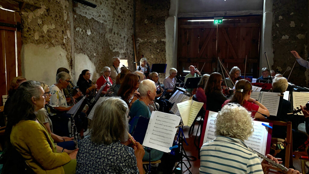 The Bondleigh Barn Band in a barn concert