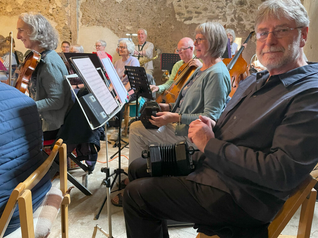 The Bondleigh Barn Band in a barn concert