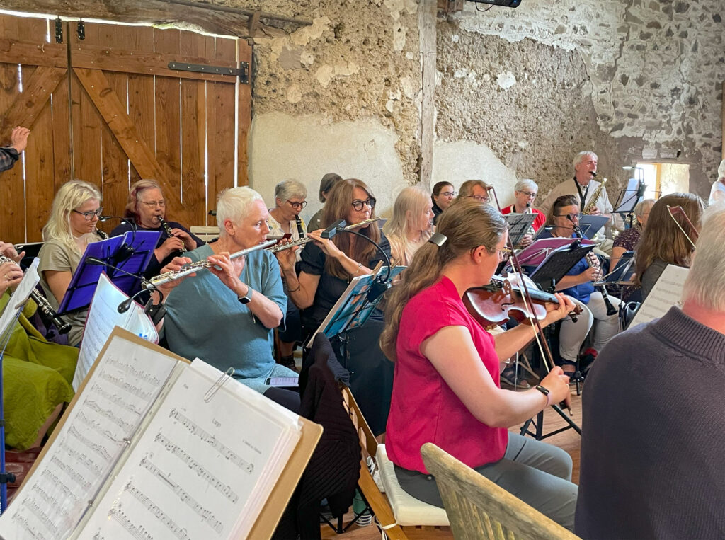 The Bondleigh Barn Band in a barn concert